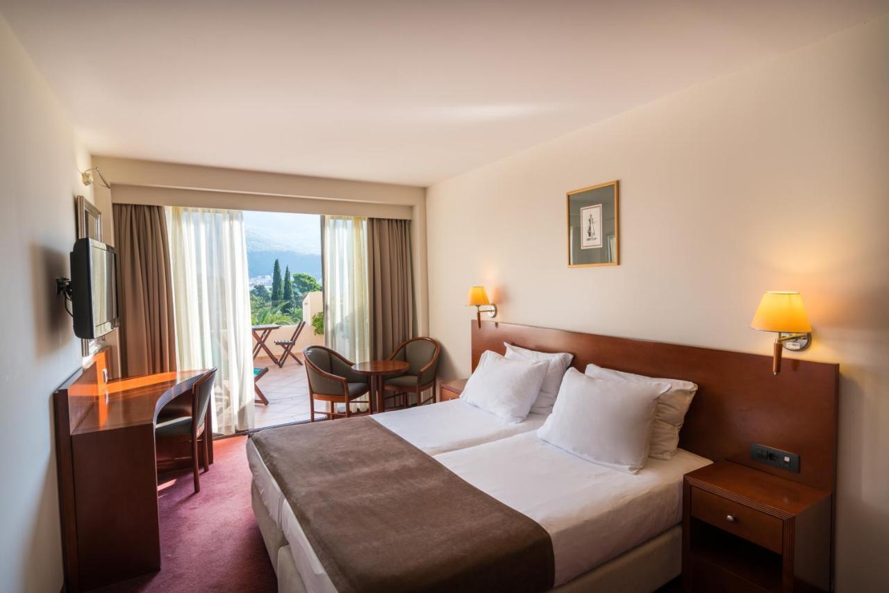 Iberostar Waves Bellevue All Inclusive Becici  Bagian luar foto