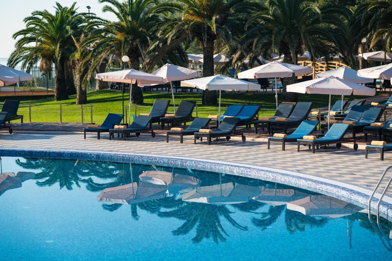 Iberostar Waves Bellevue All Inclusive Becici  Bagian luar foto