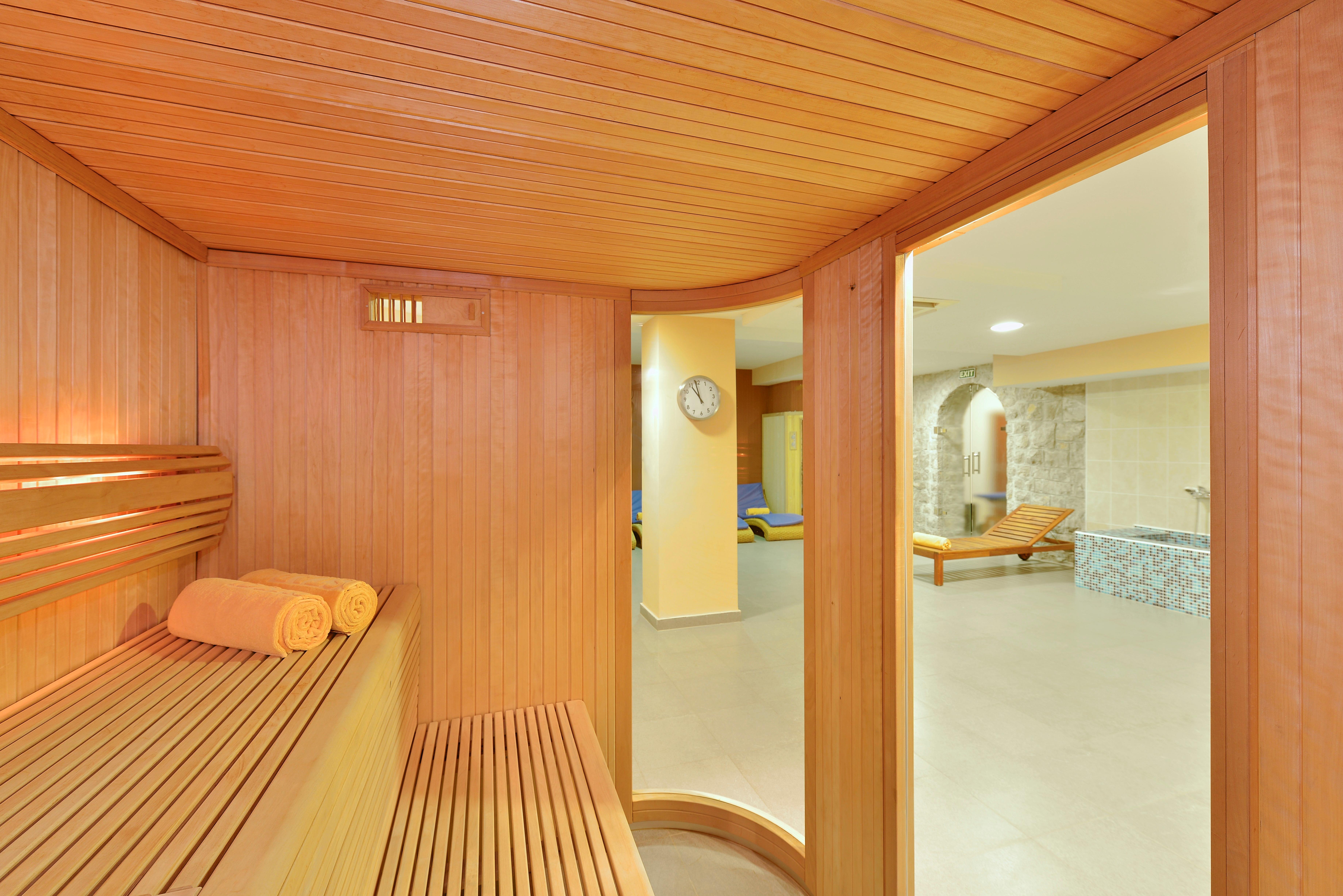 Iberostar Waves Bellevue All Inclusive Becici  Bagian luar foto