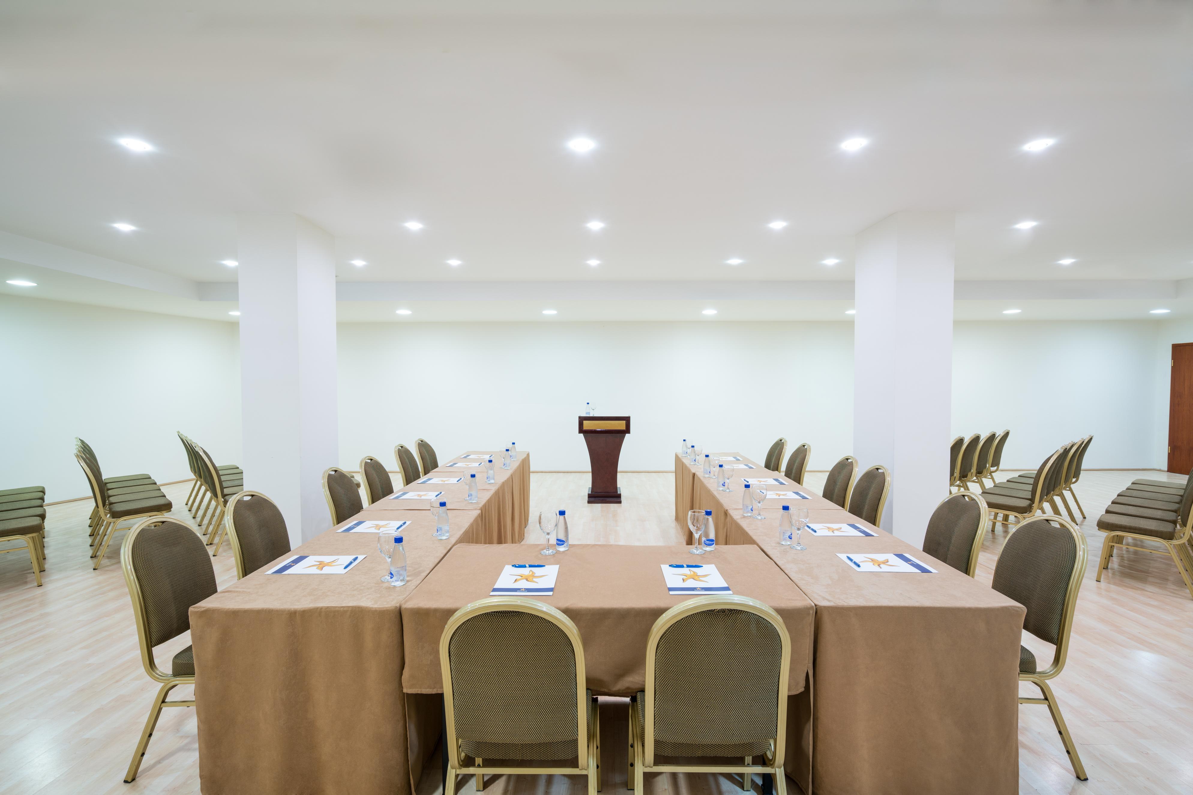 Iberostar Waves Bellevue All Inclusive Becici  Bagian luar foto