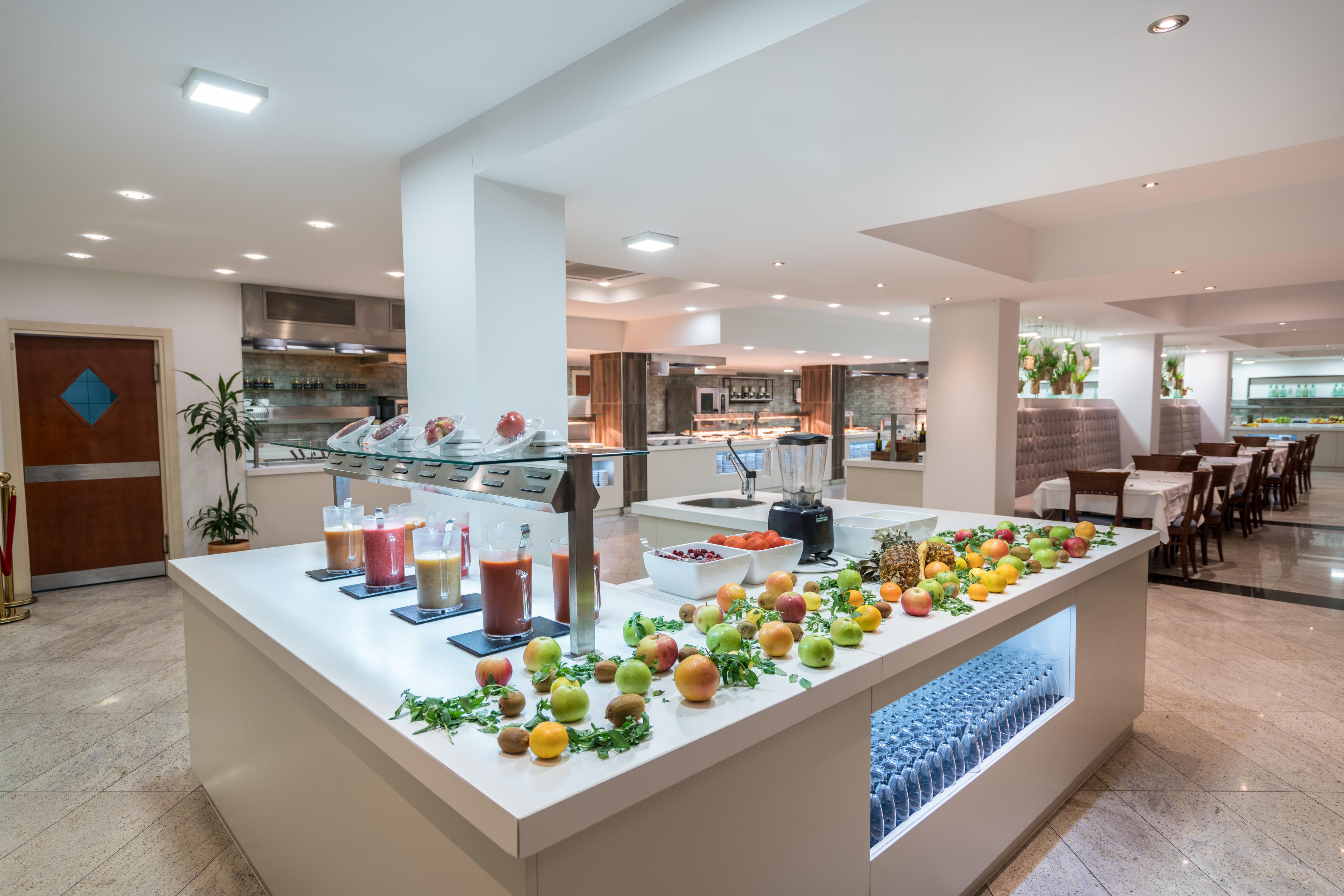 Iberostar Waves Bellevue All Inclusive Becici  Bagian luar foto