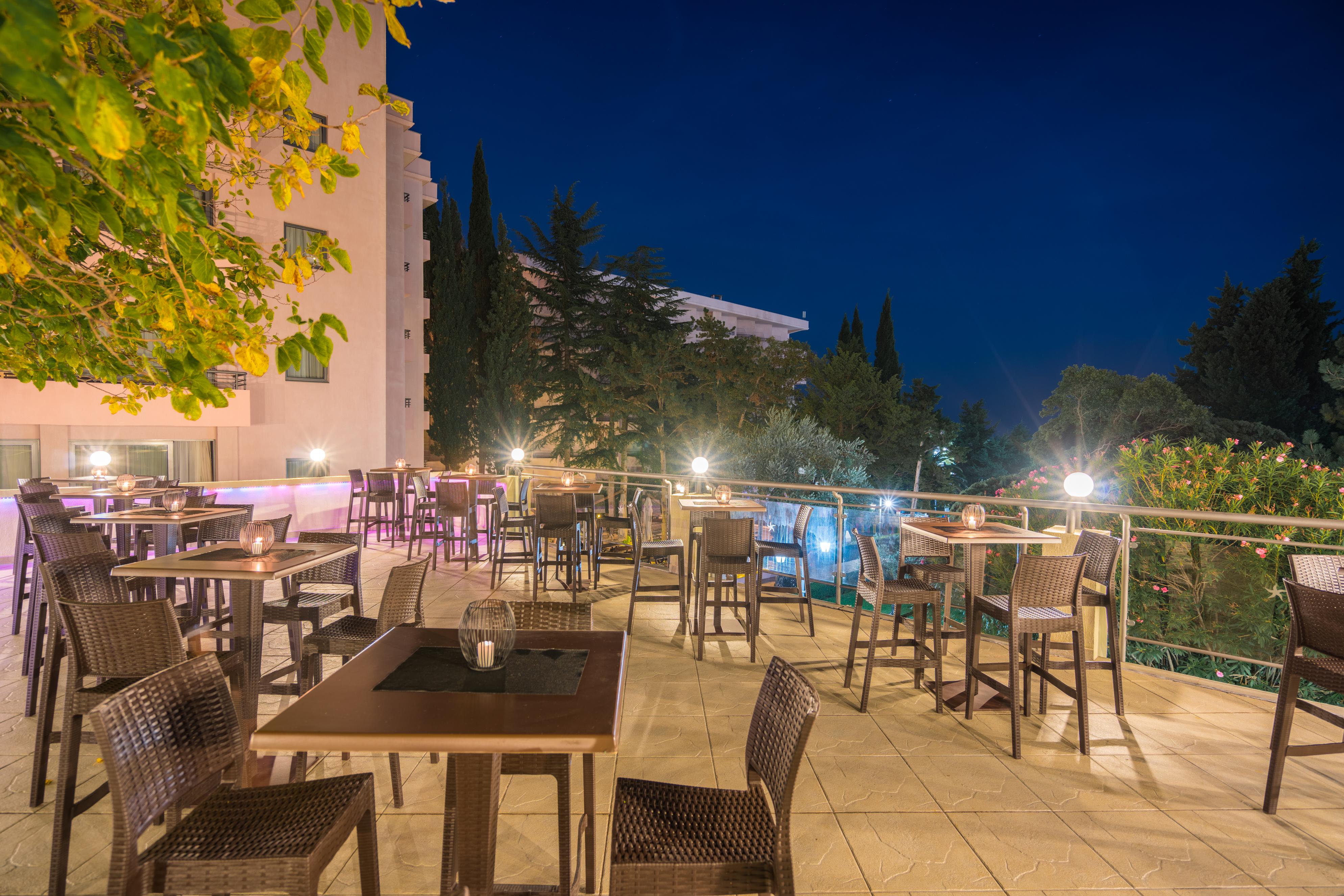 Iberostar Waves Bellevue All Inclusive Becici  Bagian luar foto